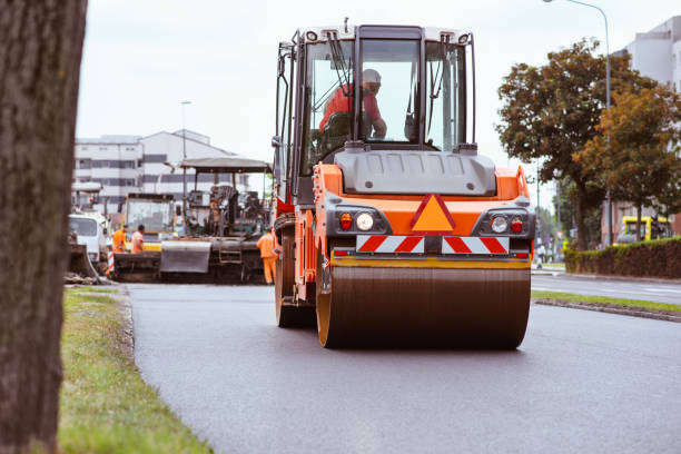 Best Asphalt Driveway Installation  in Osseo, MN